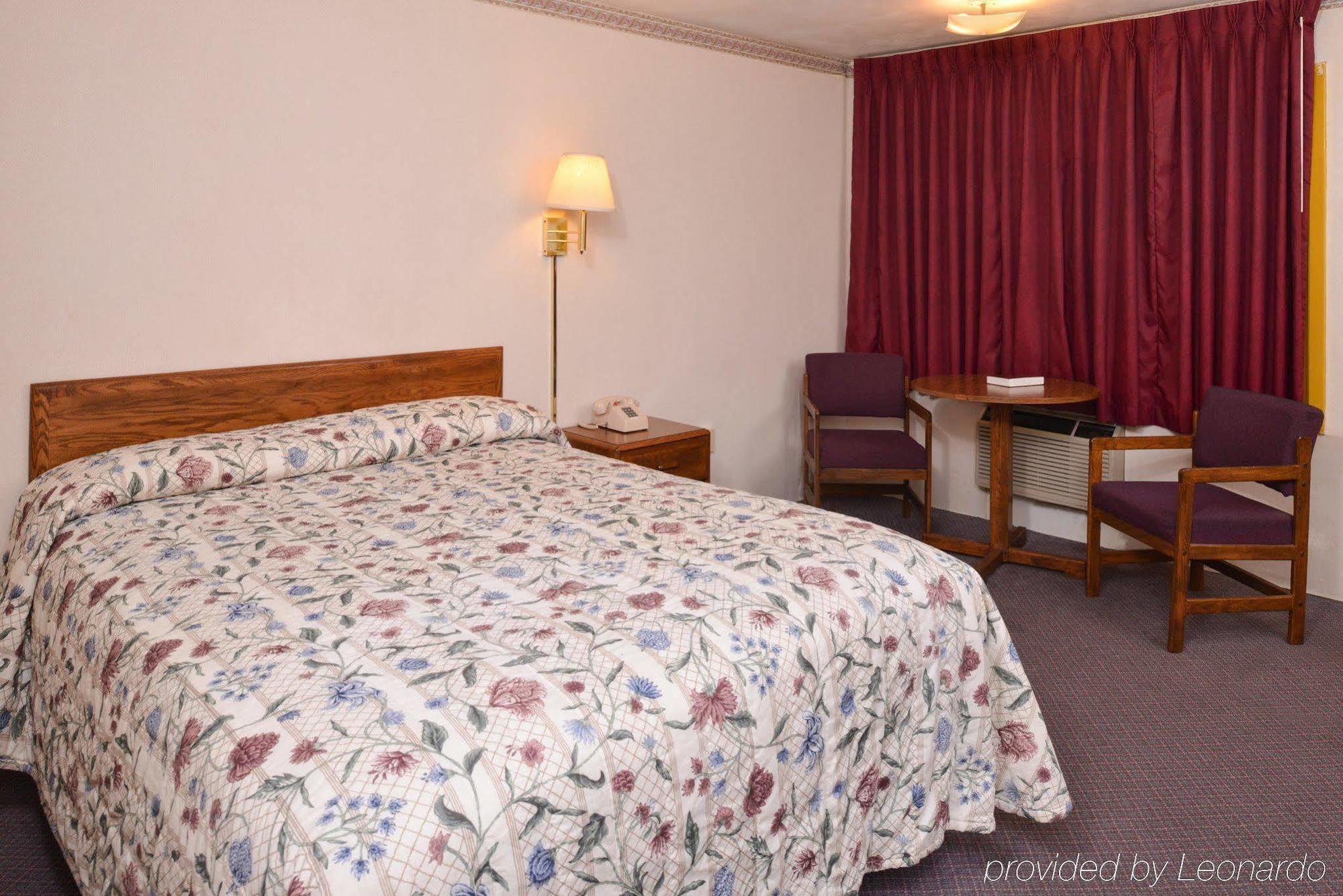 Red Carpet Inn North East Buitenkant foto