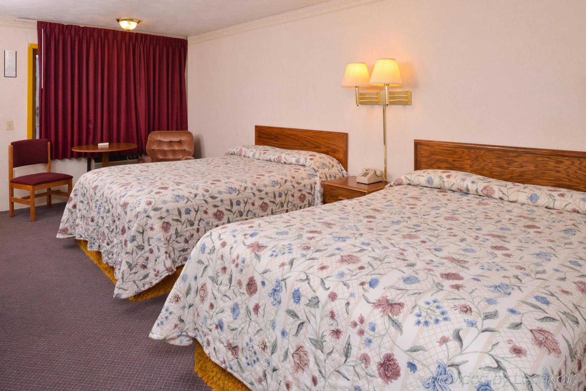 Red Carpet Inn North East Buitenkant foto