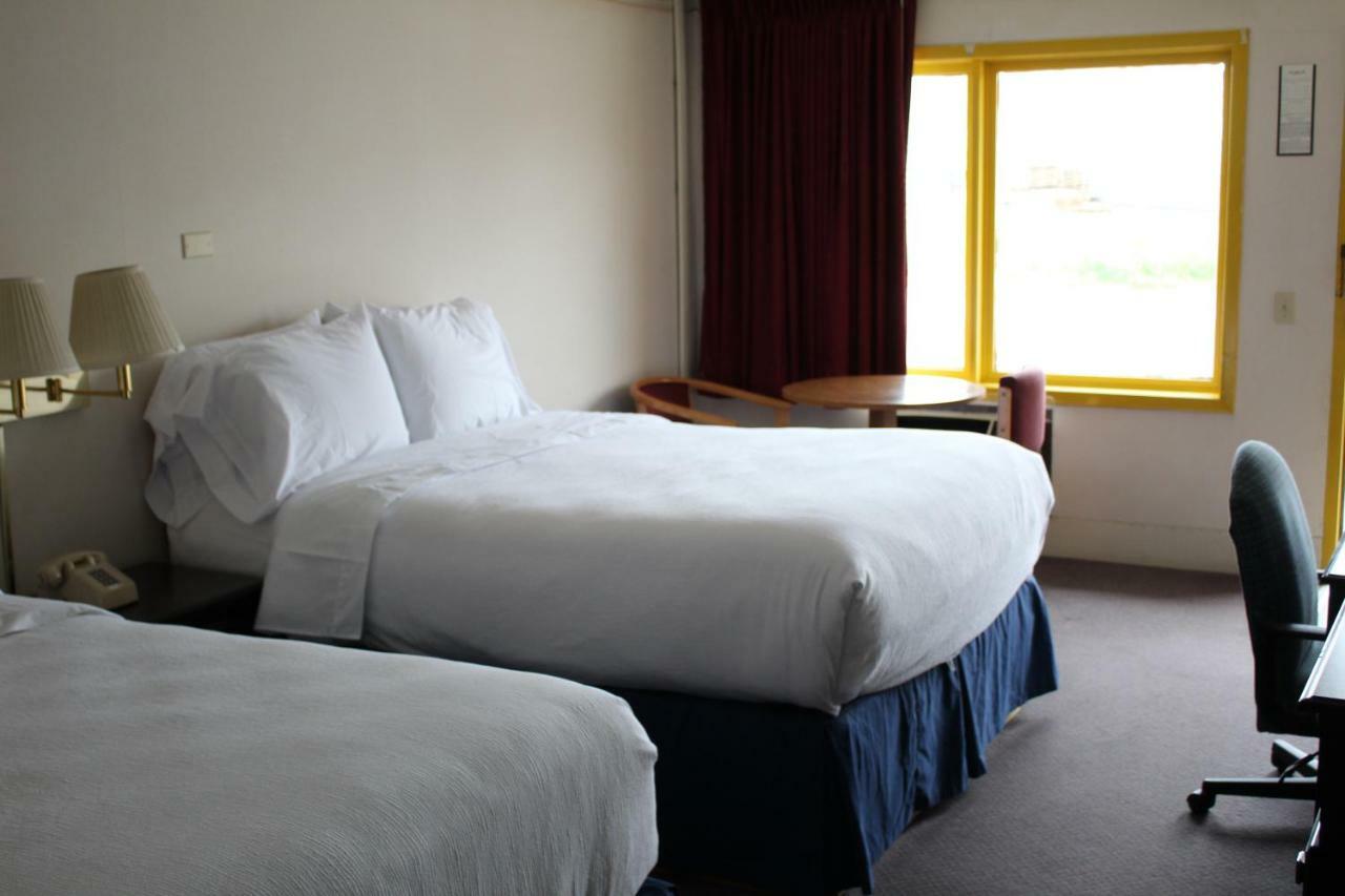 Red Carpet Inn North East Buitenkant foto